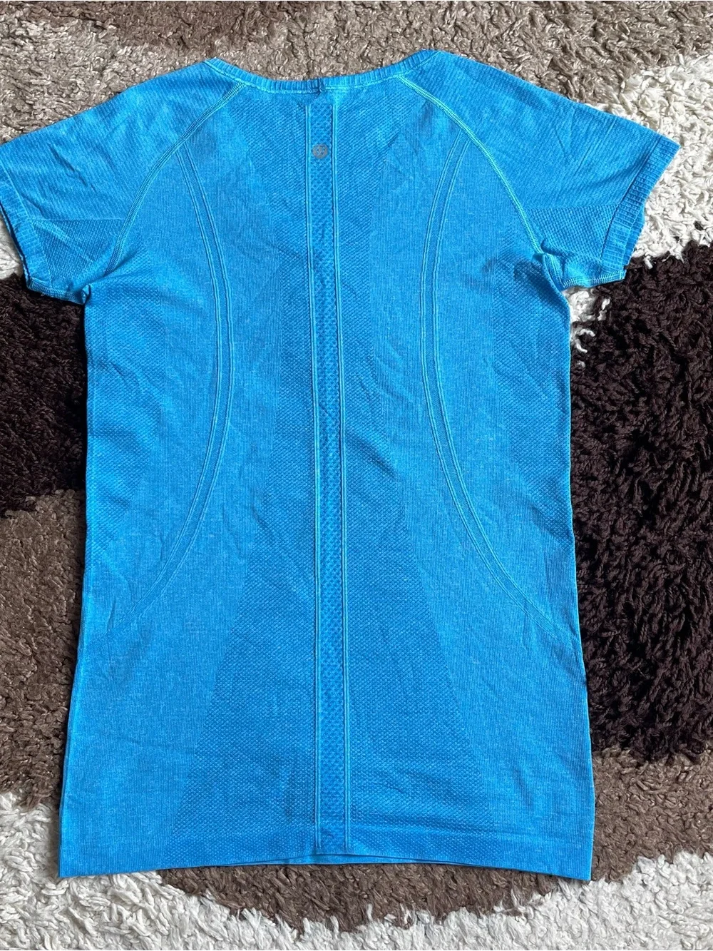RARE Lululemon Run: Swiftly Tech V Neck Sz 8 In  Beach Blanket Blue